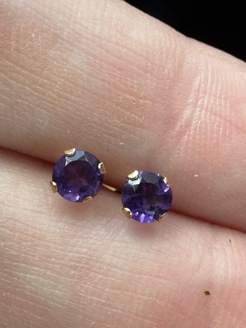 Vintage solid 10k gold genuine amethyst earrings